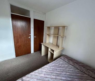 Berrow Drive, Edgbaston, Birmingham, B15 - Photo 6