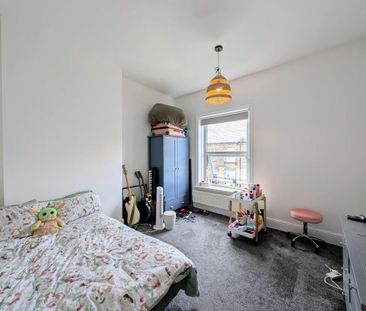 2 bedroom end of terrace house to rent - Photo 6