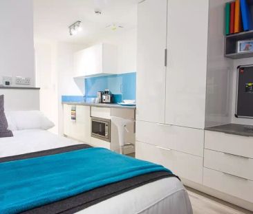 Studio Standard - Photo 6