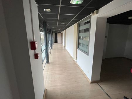 Location bureaux 5 pièces, 174.00m², Bourg-en-Bresse - Photo 5