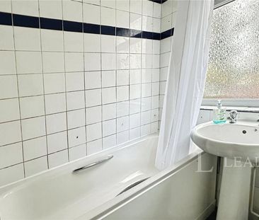 2 bedroom semi-detached house to rent - Photo 5