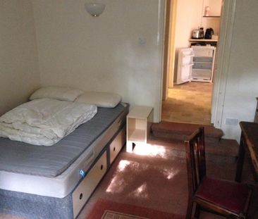 Trelawney Road, Bristol - Photo 1