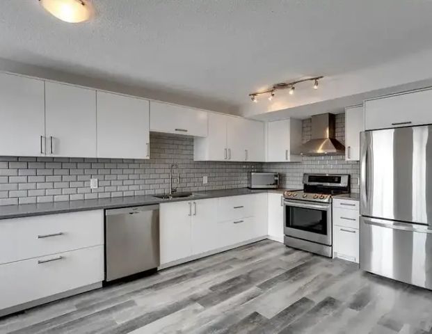 Spacious 4-Bedroom House for Rent – 15 Jan 2025 | Calgary - Photo 1