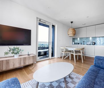Mapleton Crescent - Photo 2