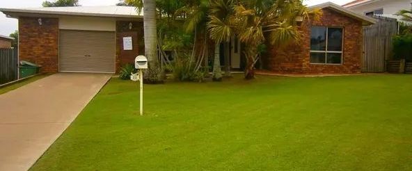 4 BEDROOM HOME BEACONSFIELD - Photo 1