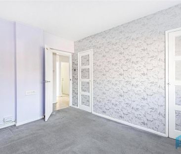 3 bedroom apartment to rent - Photo 3