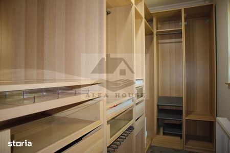 Casa deosebita cu 4 camere, 228 mp, Brașov - Cartierul Stupini - Photo 3