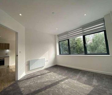 London Road, Staines-upon-thames, Surrey, TW18 - Photo 6