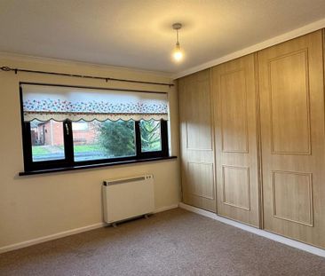 2 bedroom detached bungalow to rent - Photo 1