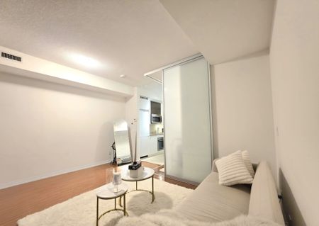 For Lease - 60 Annie Craig Drive Unit# 508, Toronto, Ontario - Photo 2