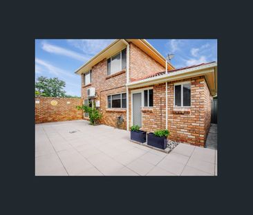 Only 50m to Wamberal Beach - Photo 1