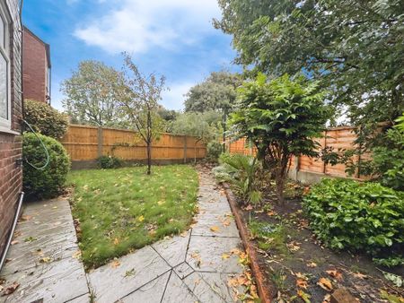 3 bedroom semi-detached house to rent - Photo 4