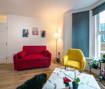 2 Bed Flat, Barnsdale Road, W9 - Photo 2