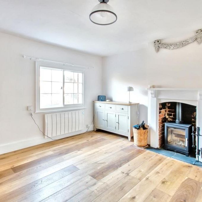 2 bedroom cottage to rent - Photo 1
