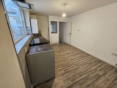 1 bedroom flat to rent - Photo 5