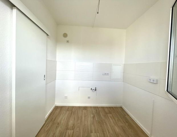 Bezugsfertige 3-Zimmer-Wohnung mit top modernem Bad - Photo 1