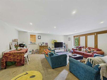 Church Mews, Upton Upon Severn, WR8 - Photo 4