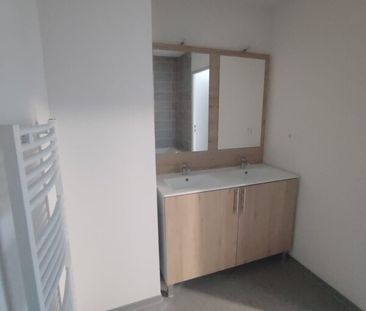Location Appartement 3 pièces 59m² NIMES 30000 - Photo 4