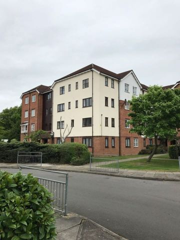 Studio Flat, Vicars Bridge Close, HA0 - Photo 5