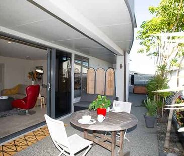 Residential property built in 2003 with 1 bedroom, - Photo 4