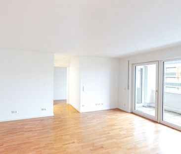 Moderne 3-Zimmer Wohnung mit Loggia - Photo 2