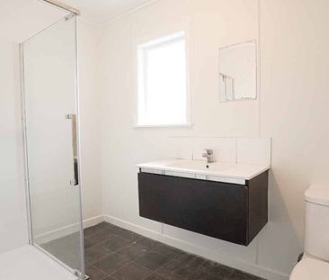 Fresh, Bright & Convenient Living - Photo 4