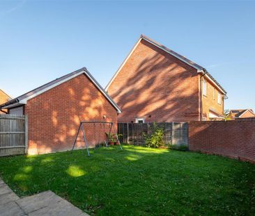 3 bedroom detached house to rent - Photo 3