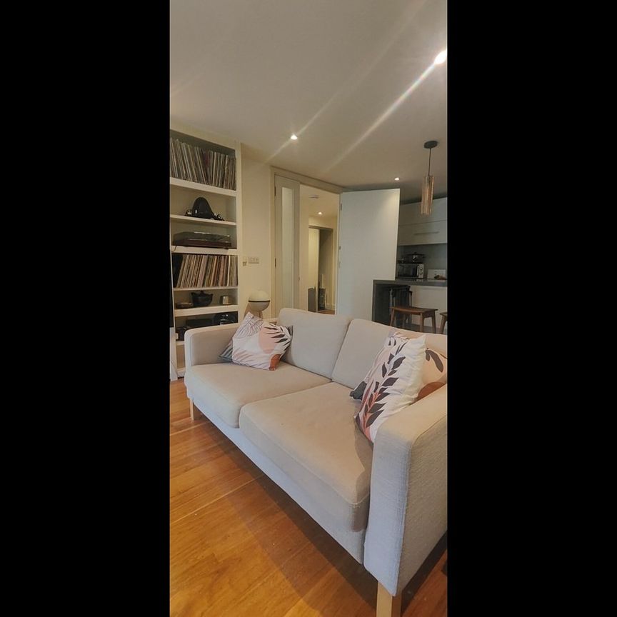 1 Bed Flat, Bromells Road, SW4 - Photo 1
