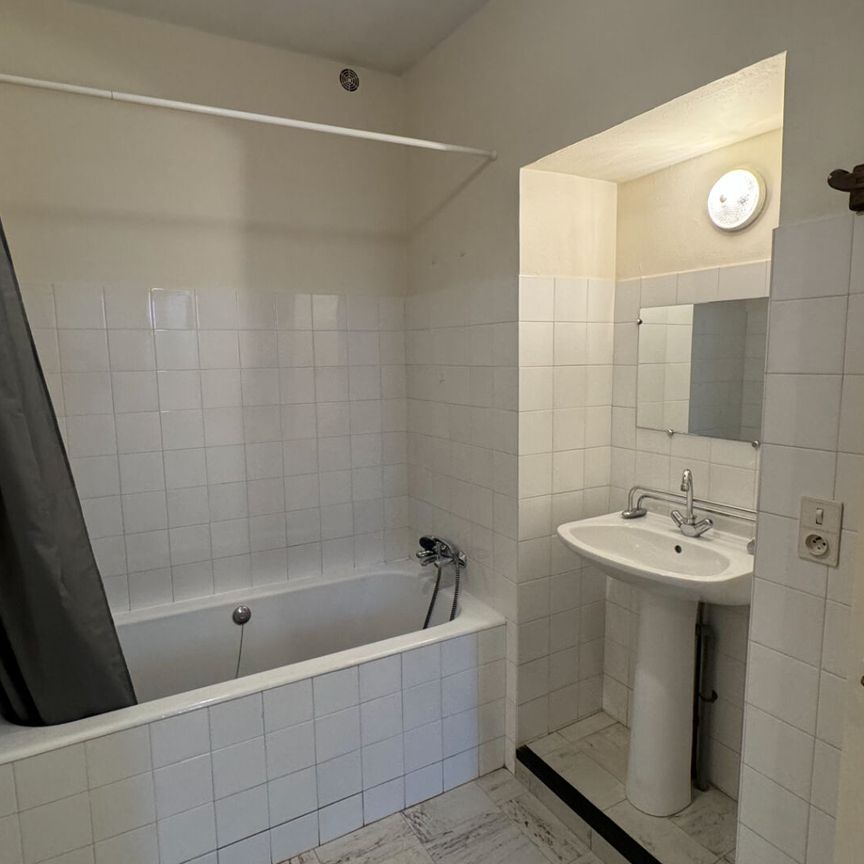 HYPER CENTRE quartier FOIRAIL et proche Universités T2 450 € cc, - Photo 1