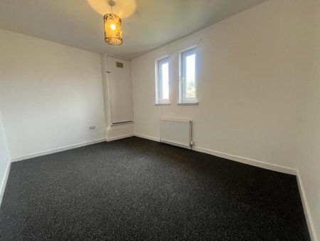 3 bedroom maisonette to rent - Photo 4