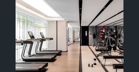 Apartment with Jaw Dropping View - Photo 5