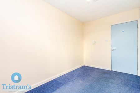 3 bed Apartment for Rent - Photo 3