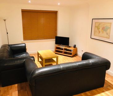 3 bedroom apartment to rent - Photo 2