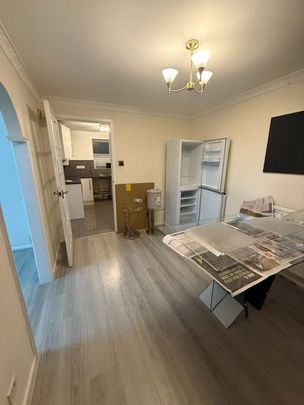 3 Bed Detached House, Amadis Road, LE4 - Photo 1