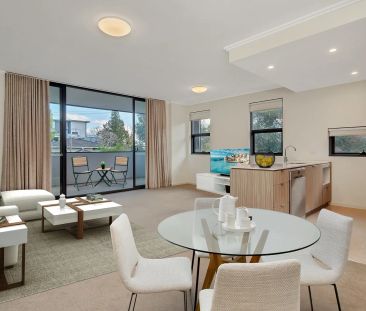 Stylish First-Floor Apartment In Ideal Location - Photo 1
