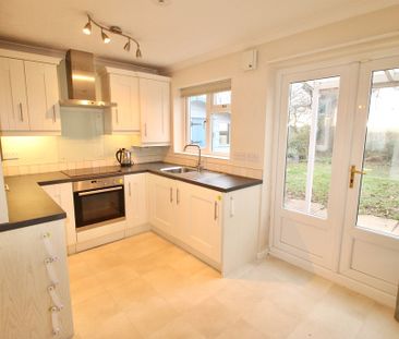 2 bedroom Semi-Detached House to rent - Photo 4