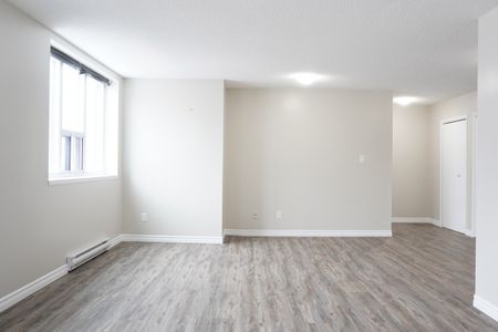 Mill Place Apartments - PARKING SPACE INCLUSIVE - Photo 5
