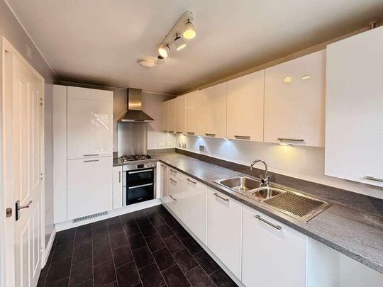 Damselfly Road, Northampton, NN4 - Photo 1