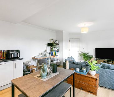 Byron Road, Addlestone, Surrey, KT15 2SX - Photo 6