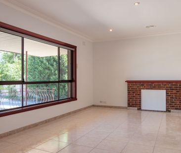 Charming 3-Bedroom Home in Thomastown VIC - Photo 1