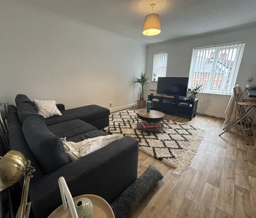 Windsor Mews, Adamsdown Square, Cardiff - Photo 1