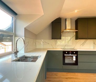 2 bedroom flat to rent - Photo 2