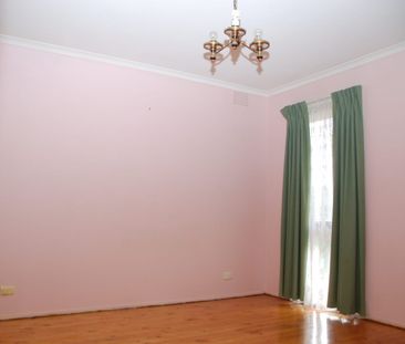 Short drive to shops & Secondary School ! - Photo 5