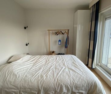 Appartement te huur in Sint-Idesbald voor € 900 met 2 slaapkamers - Photo 2