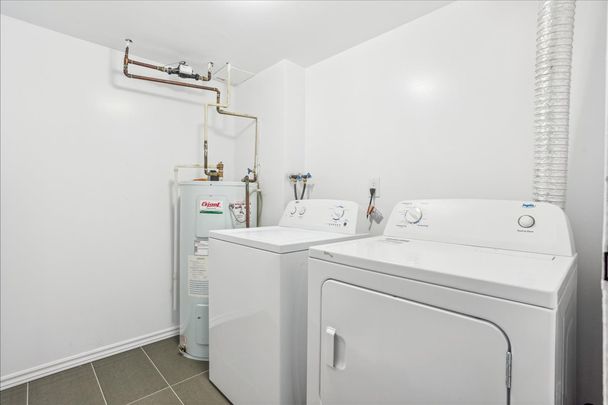 Pickering Place Apartments - 3 Bedroom - Photo 1