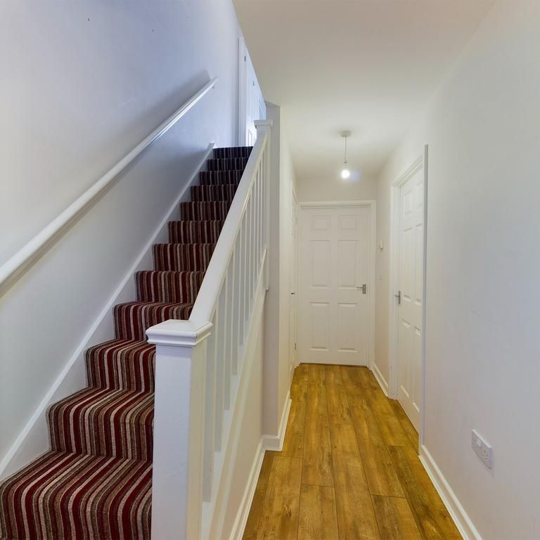 2 bedroom terraced house to rent - Photo 1