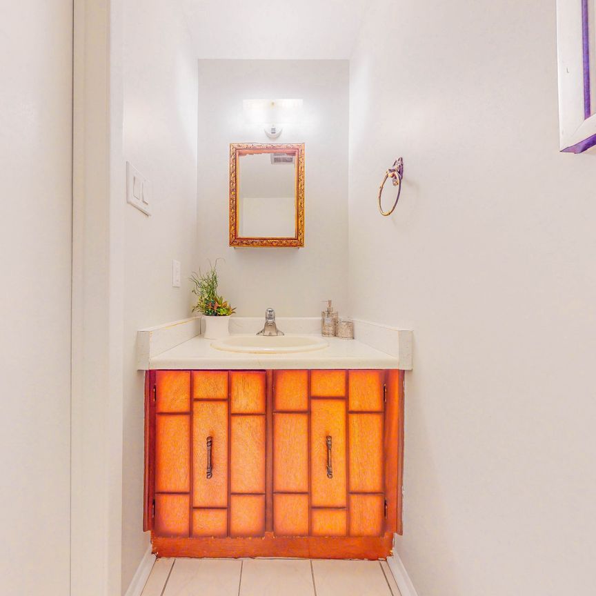 For Lease - 36 Oakhaven Drive, Toronto, Ontario - Photo 1