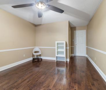 For Lease - 154 Flushing Avenue, Vaughan, Ontario - Photo 5