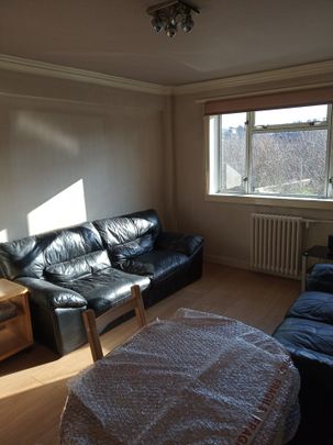 Room in a Shared Flat, Westfield Court, EH11 - Photo 1