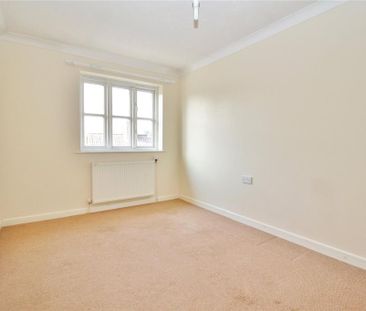 3 bedroom end of terrace house to rent - Photo 6